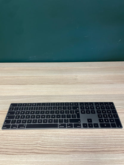 Magic Keyboard With Numeric Keypad - Black (Pre-owned | B-Grade)