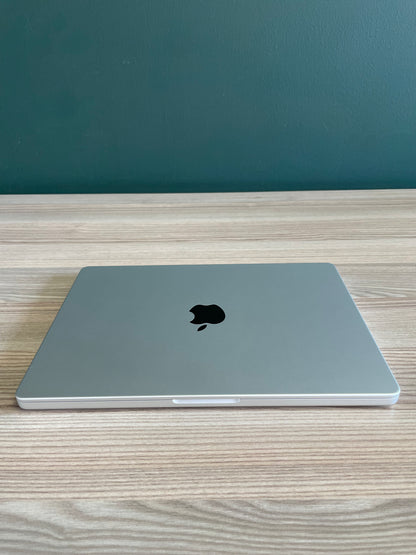 MacBook Pro 14-inch With M3 Chip 512GB - Silver (Pre-owned | B-Grade)