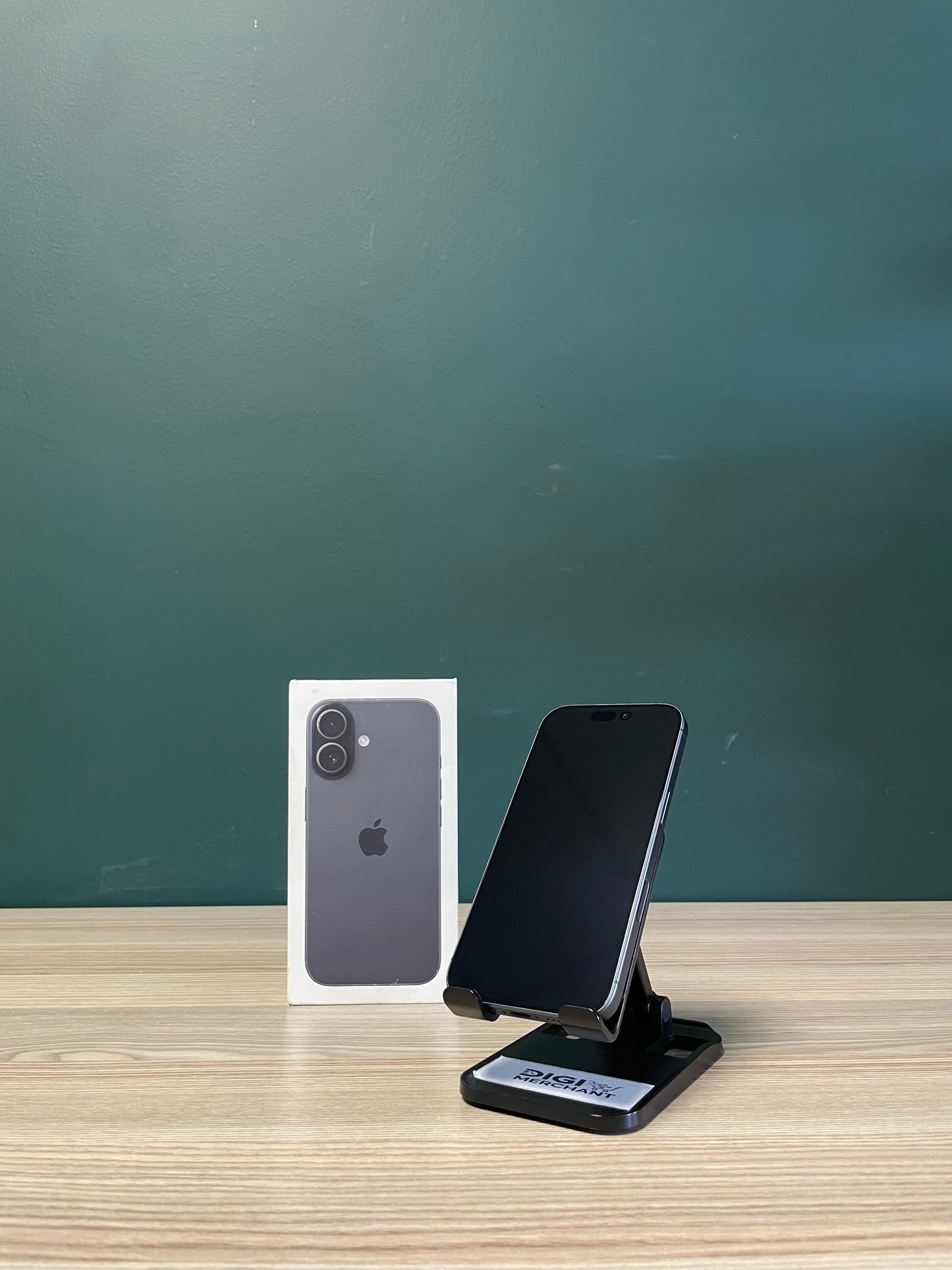 iPhone 17 256GB - Black (Pre-owned | B-Grade)