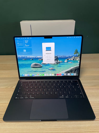 MacBook Air 13-inch | M4 Chip | 256GB | 16GB - Midnight (Pre-owned | A-Grade)
