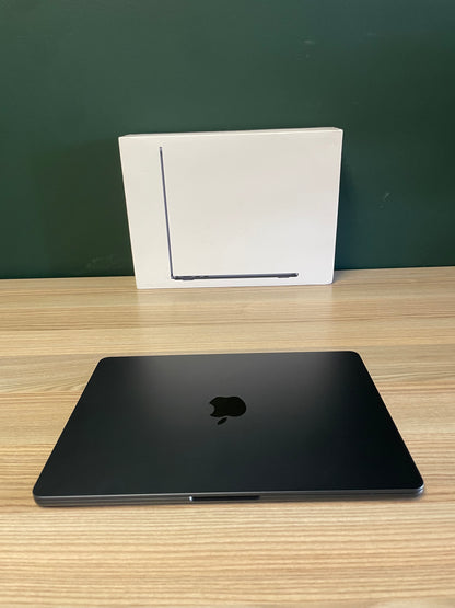 MacBook Air 13-inch | M4 Chip | 256GB | 16GB - Midnight (Pre-owned | A-Grade)