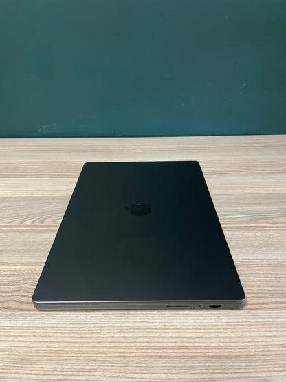 Apple MacBook Pro 16-inch With M3 Max Chip | 1TB | 36GB - Space Black (Pre-owned | B-Grade)