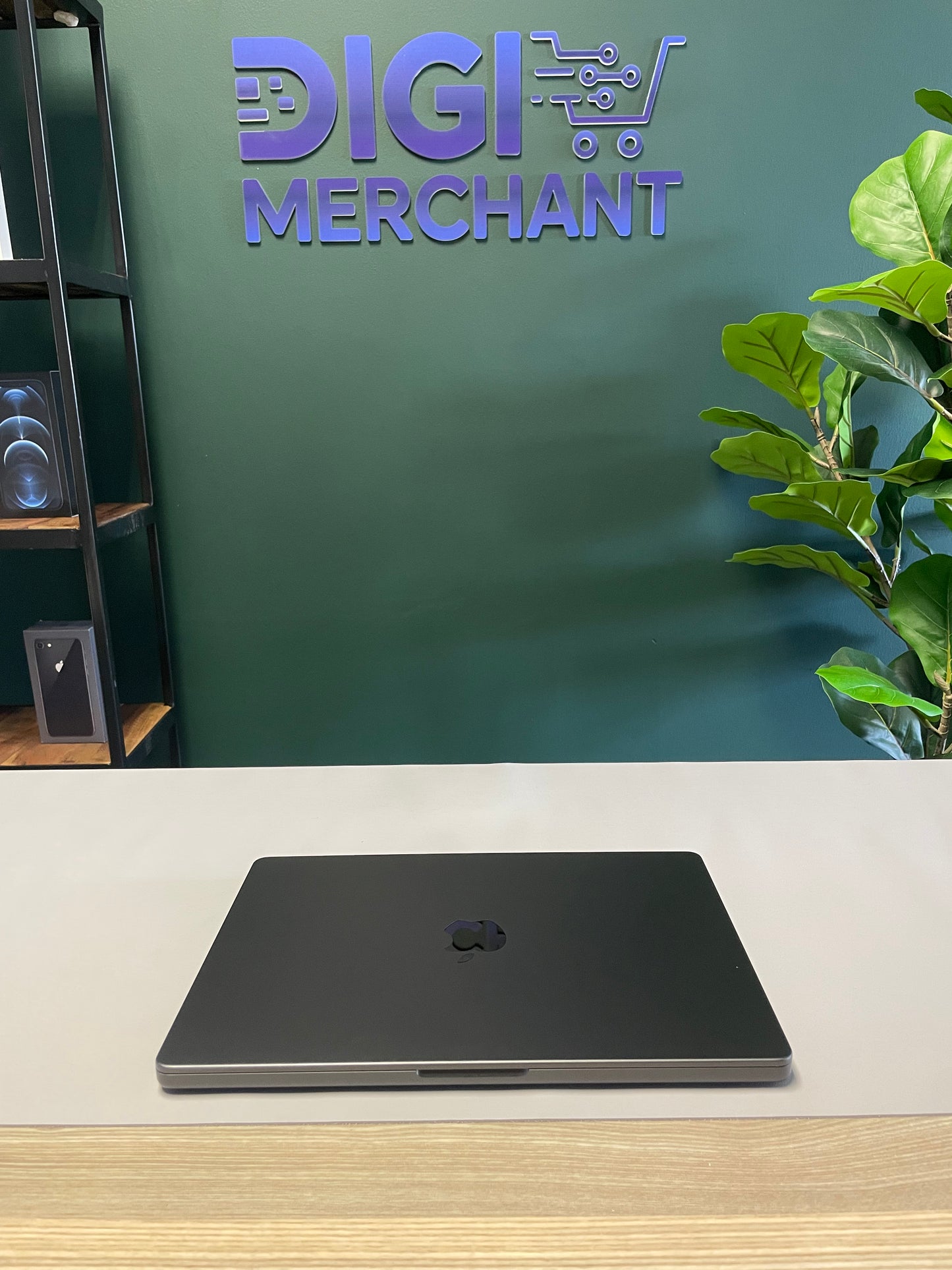 Apple MacBook Pro 14-inch With M4 Chip 512GB | 16GB - Space Black (Pre-owned | B-Grade)