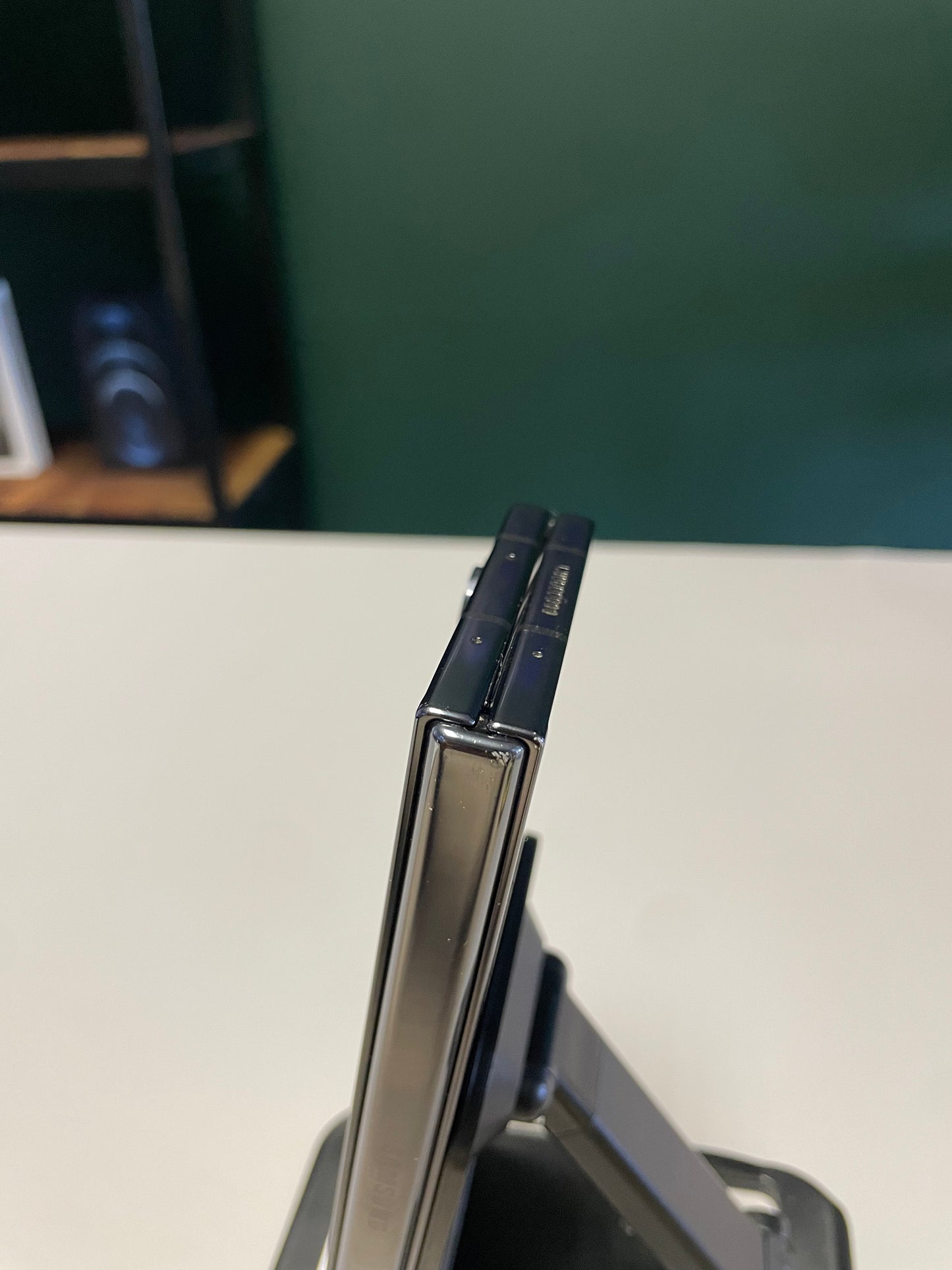 Samsung Galaxy Z Fold 5 256GB Phantom Black (Pre-owned | B-Grade)