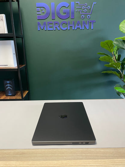 Apple MacBook Pro 16-inch With M3 Pro Chip | 512GB | 18GB - Space Black (Pre-owned | B-Grade)