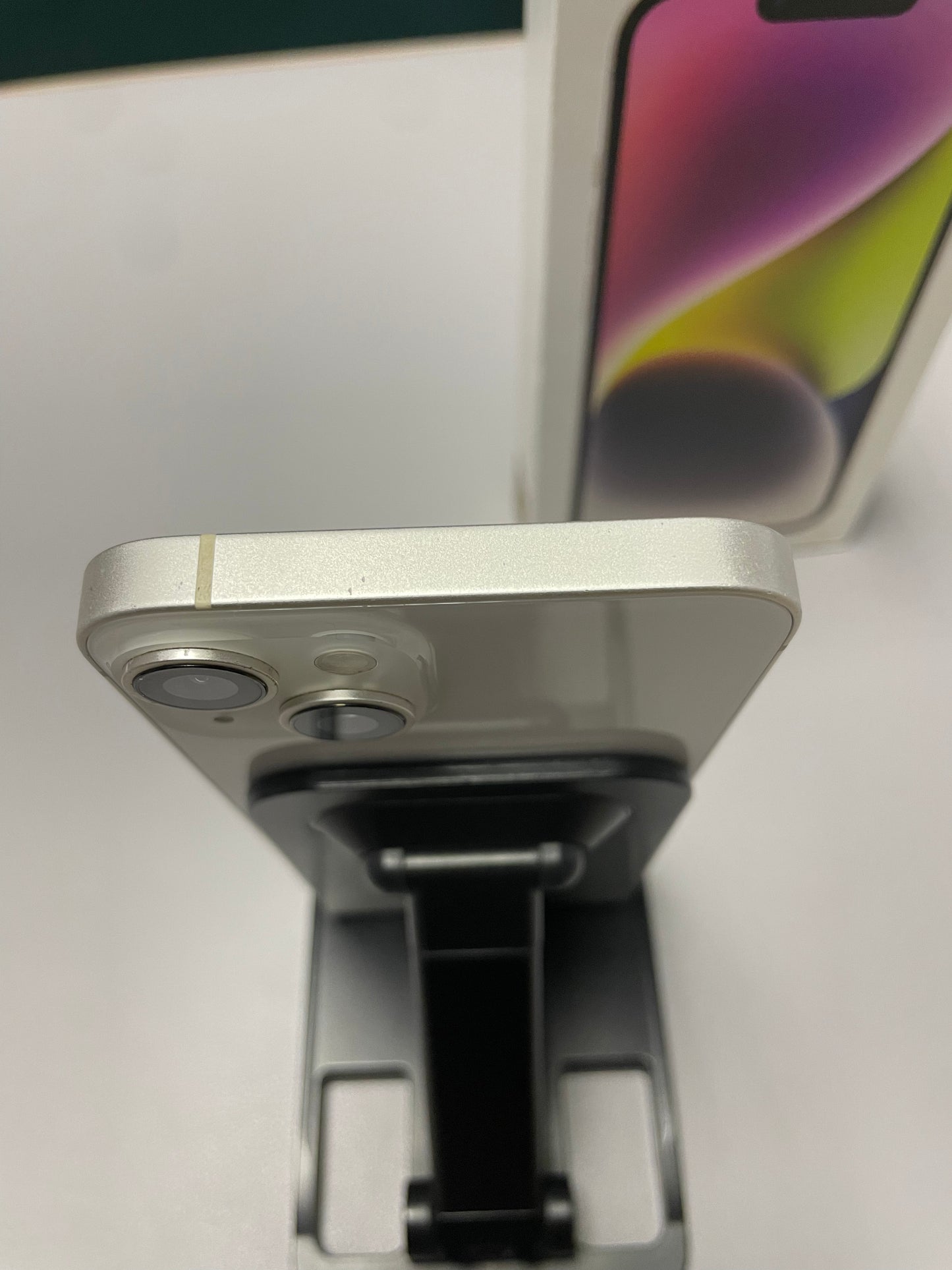 iPhone 14 128GB - Starlight (Pre-owned | B-Grade)