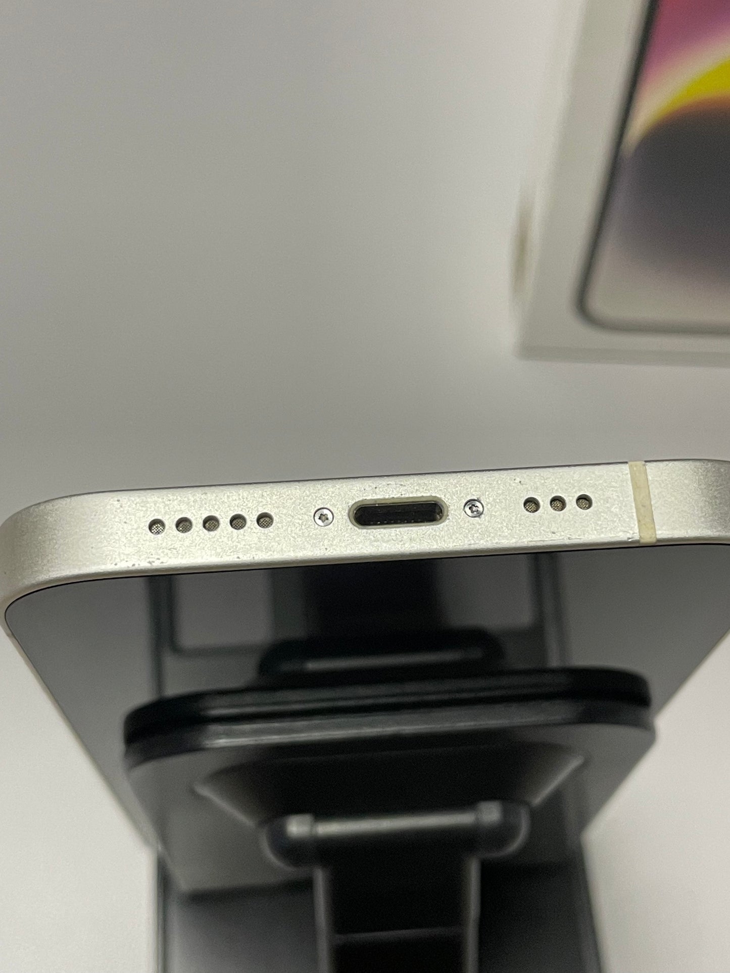 iPhone 14 128GB - Starlight (Pre-owned | B-Grade)