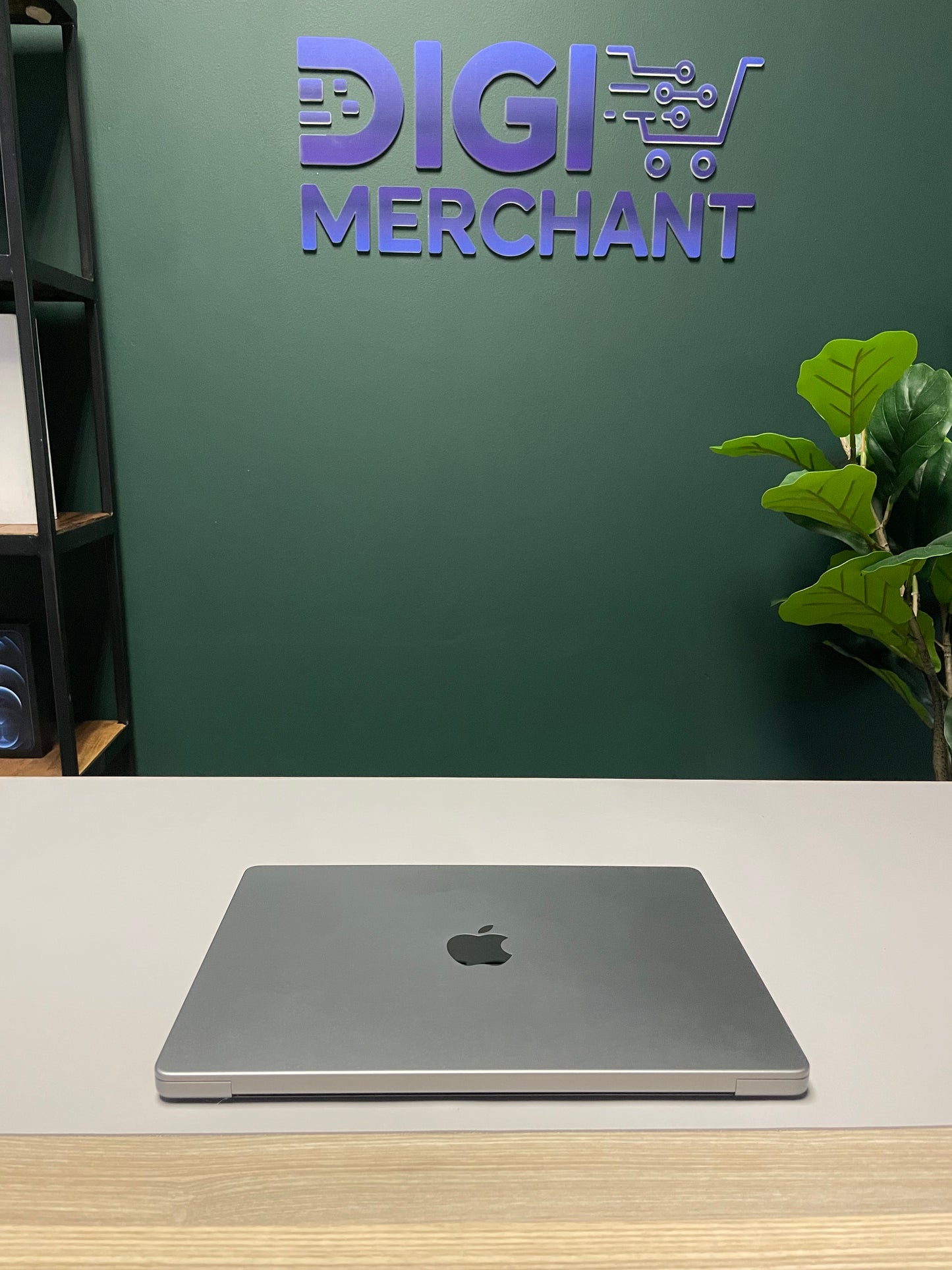 Apple MacBook Pro 14-inch With M3 Chip 512GB - Space Grey (Pre-owned | A-Grade)