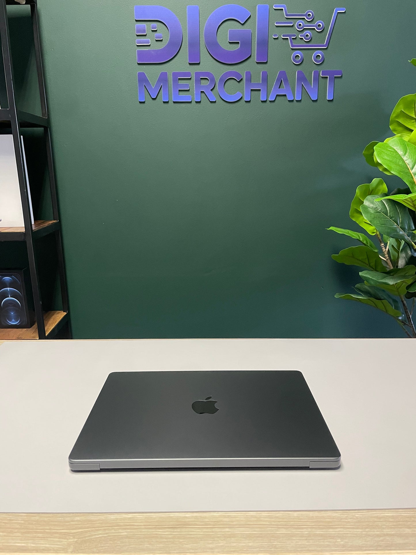 MacBook Pro 14-inch With M3 Pro Chip 512GB | 18GB  - Space Black (Pre-owned | B-Grade)