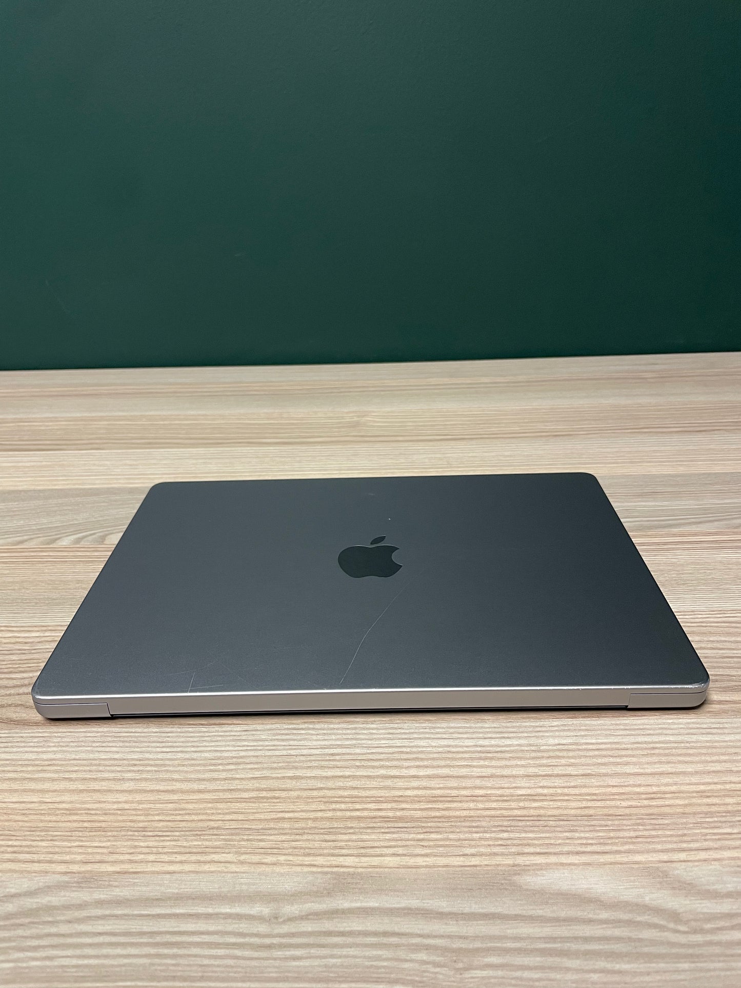 MacBook Pro 14-inch With M3 Chip 512GB - Space Grey  (Pre-owned |C-Grade)