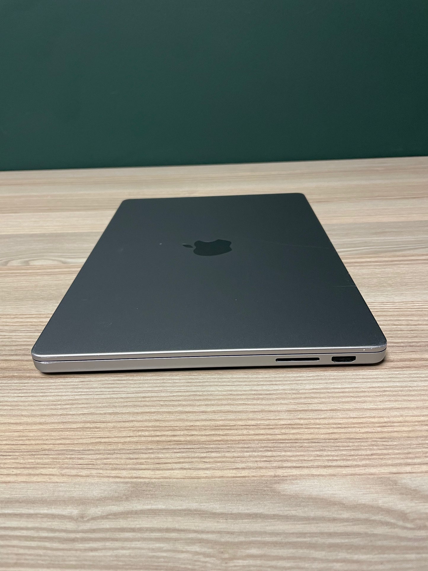 MacBook Pro 14-inch With M3 Chip 512GB - Space Grey  (Pre-owned |C-Grade)