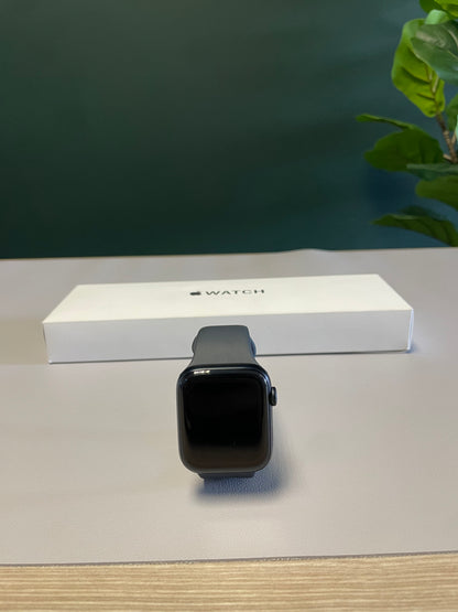 Apple Watch SE (3rd Gen) GPS + Cellular - 44mm Midnight (Pre-owned | A-Grade)