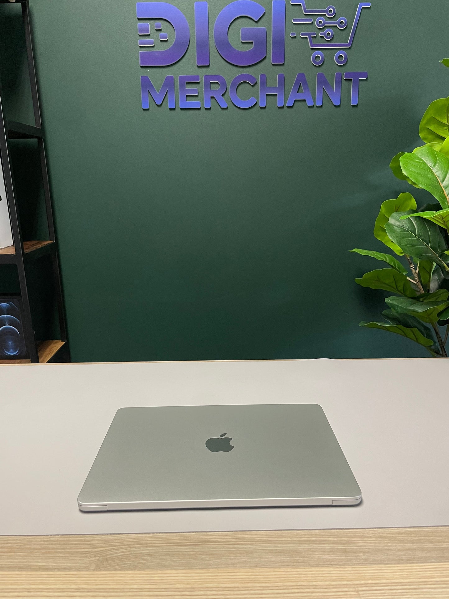 MacBook Air 13-inch | M4 Chip | 256GB | 16GB- Silver (Pre-owned | A-Grade)