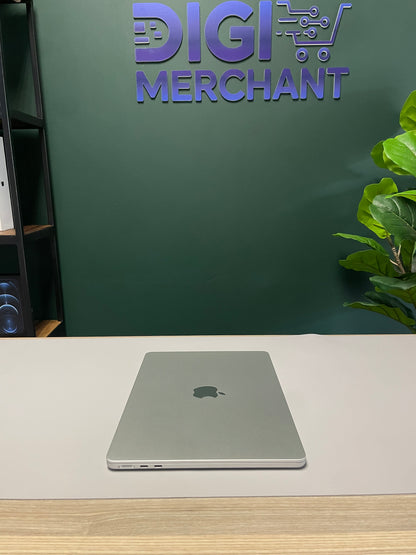 MacBook Air 13-inch | M4 Chip | 256GB | 16GB- Silver (Pre-owned | A-Grade)