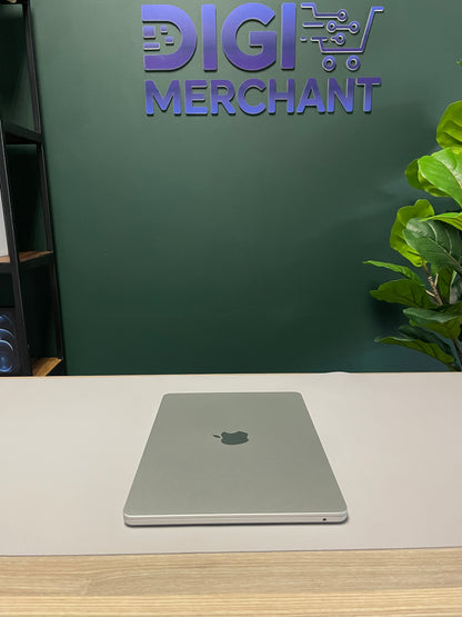 MacBook Air 13-inch | M4 Chip | 256GB | 16GB- Silver (Pre-owned | A-Grade)