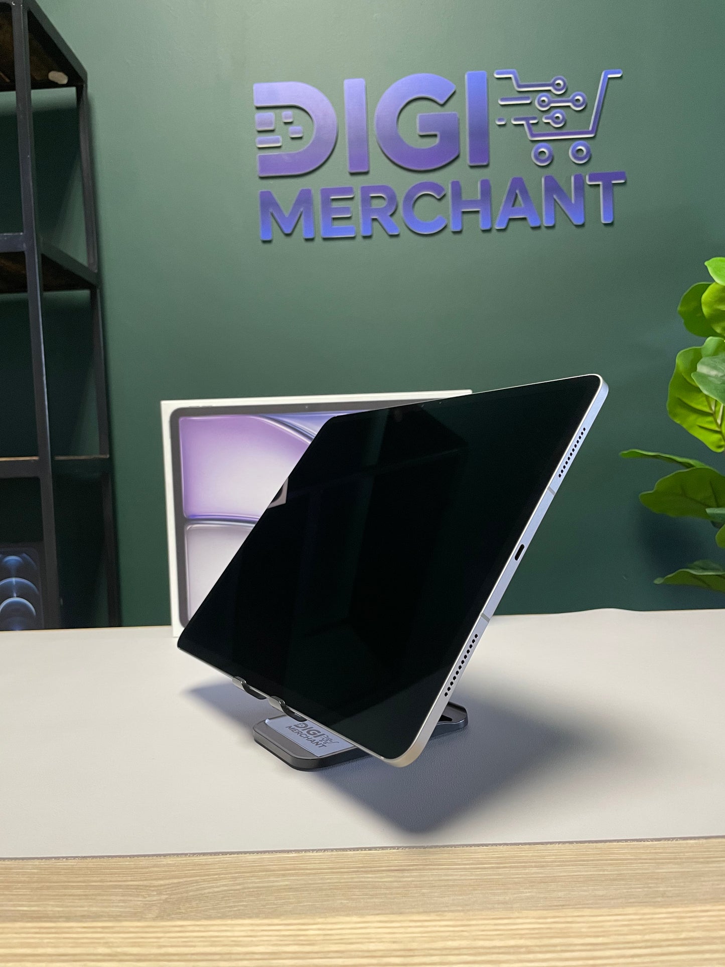 iPad Air 13-inch M3 | Wi-Fi + Cellular | 256gb - Space Grey (Pre-owned |A-Grade Pristine)