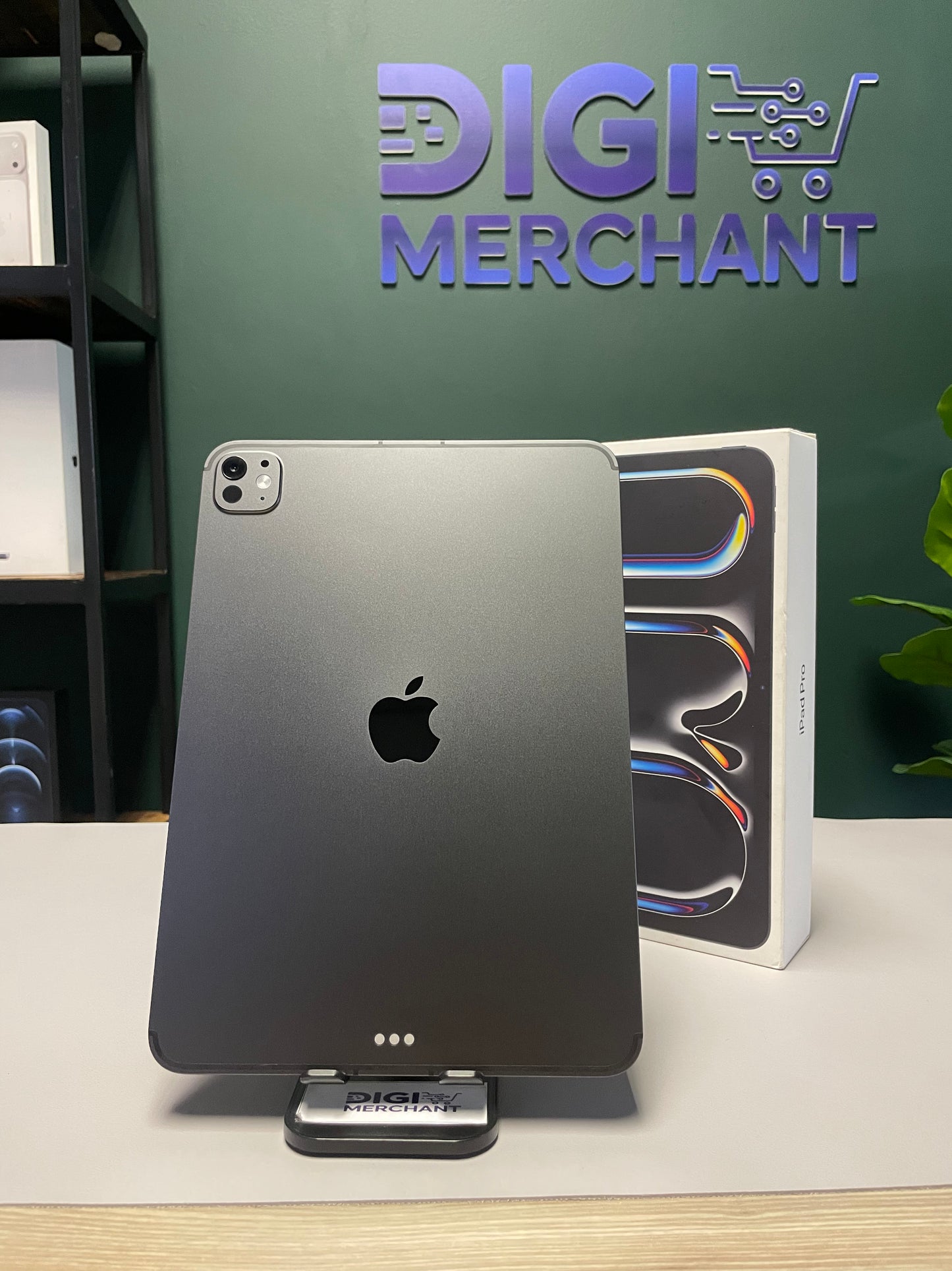 iPad Pro 11-inch M5 | Wi-Fi + Cellular | 256gb - Space Black (Pre-owned | B-Grade)