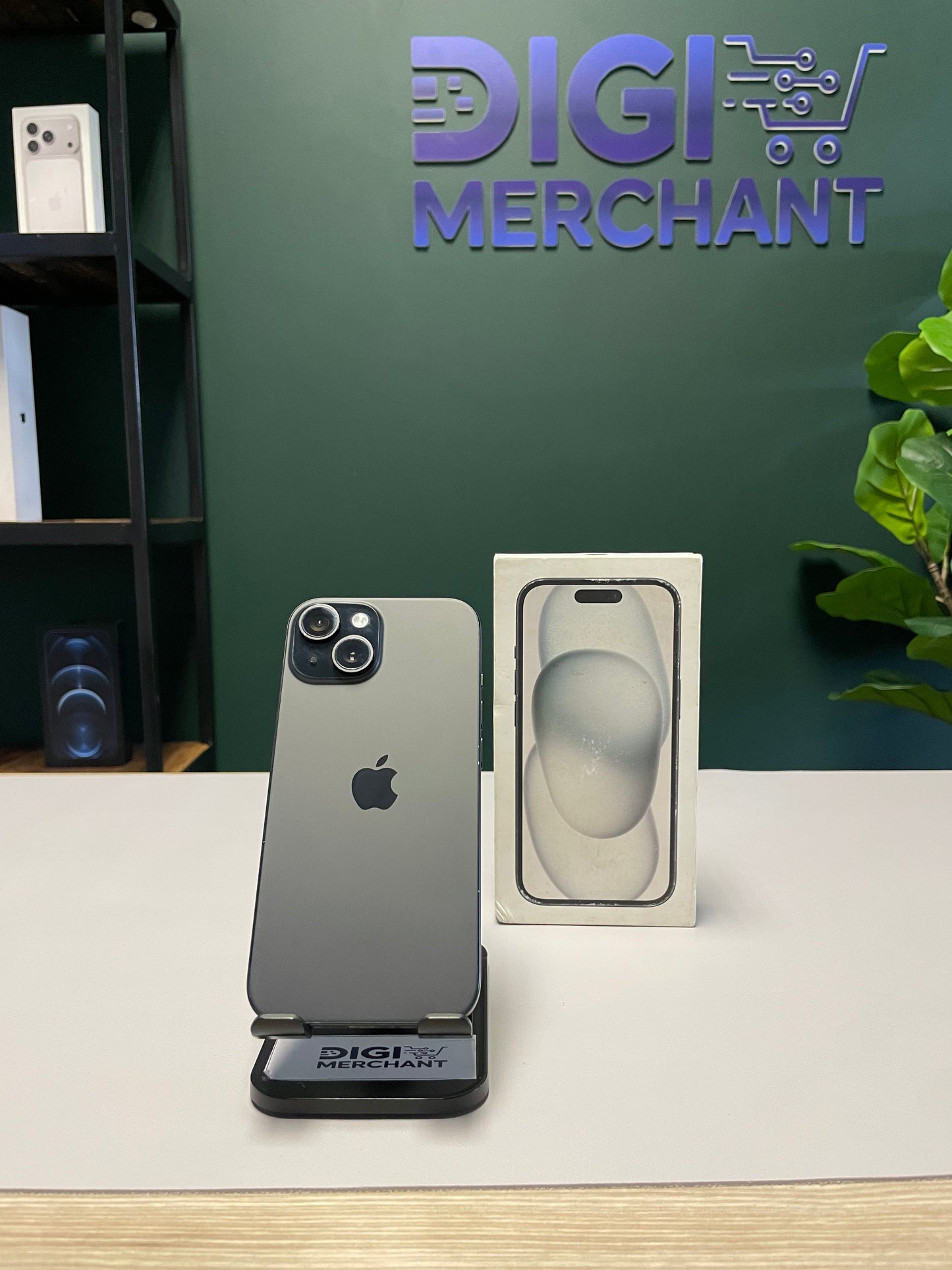 Apple iPhone 15 128GB - Black (Pre-owned | A-Grade)