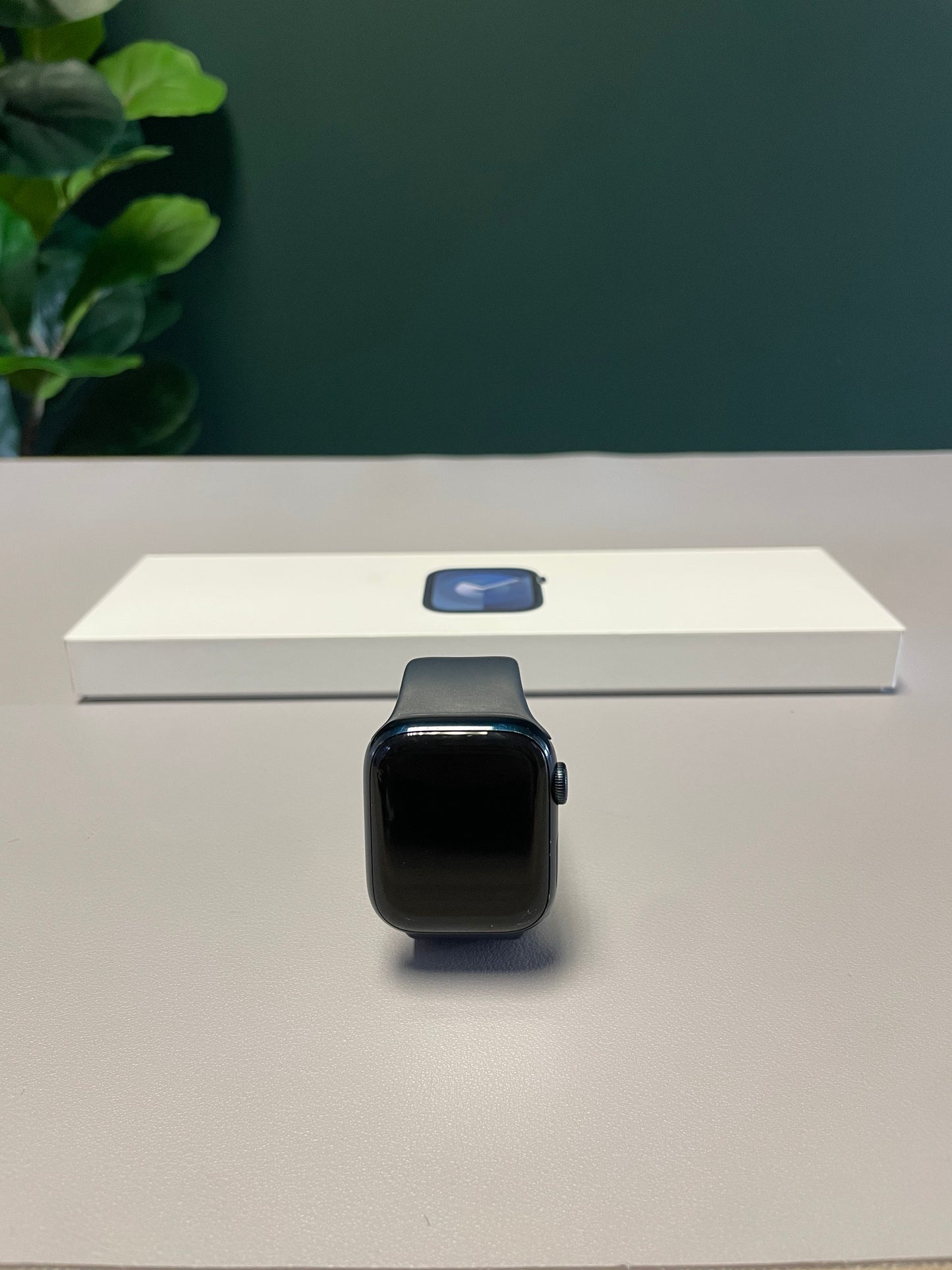 Apple Watch Series 9 GPS - 41mm Midnight (Pre-owned | B-Grade)