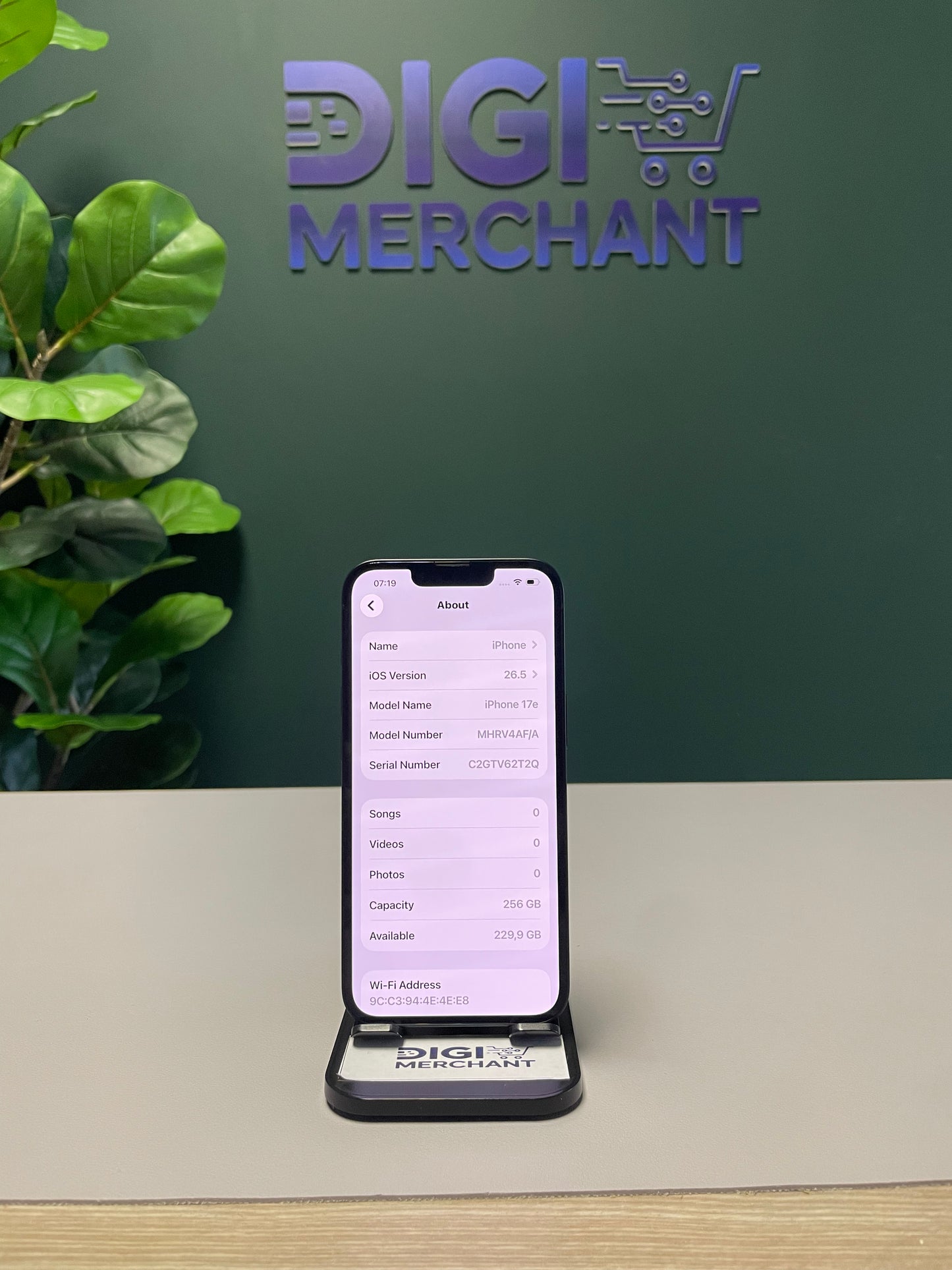 iPhone 17e 256GB - Black (Pre-owned |Pristine)