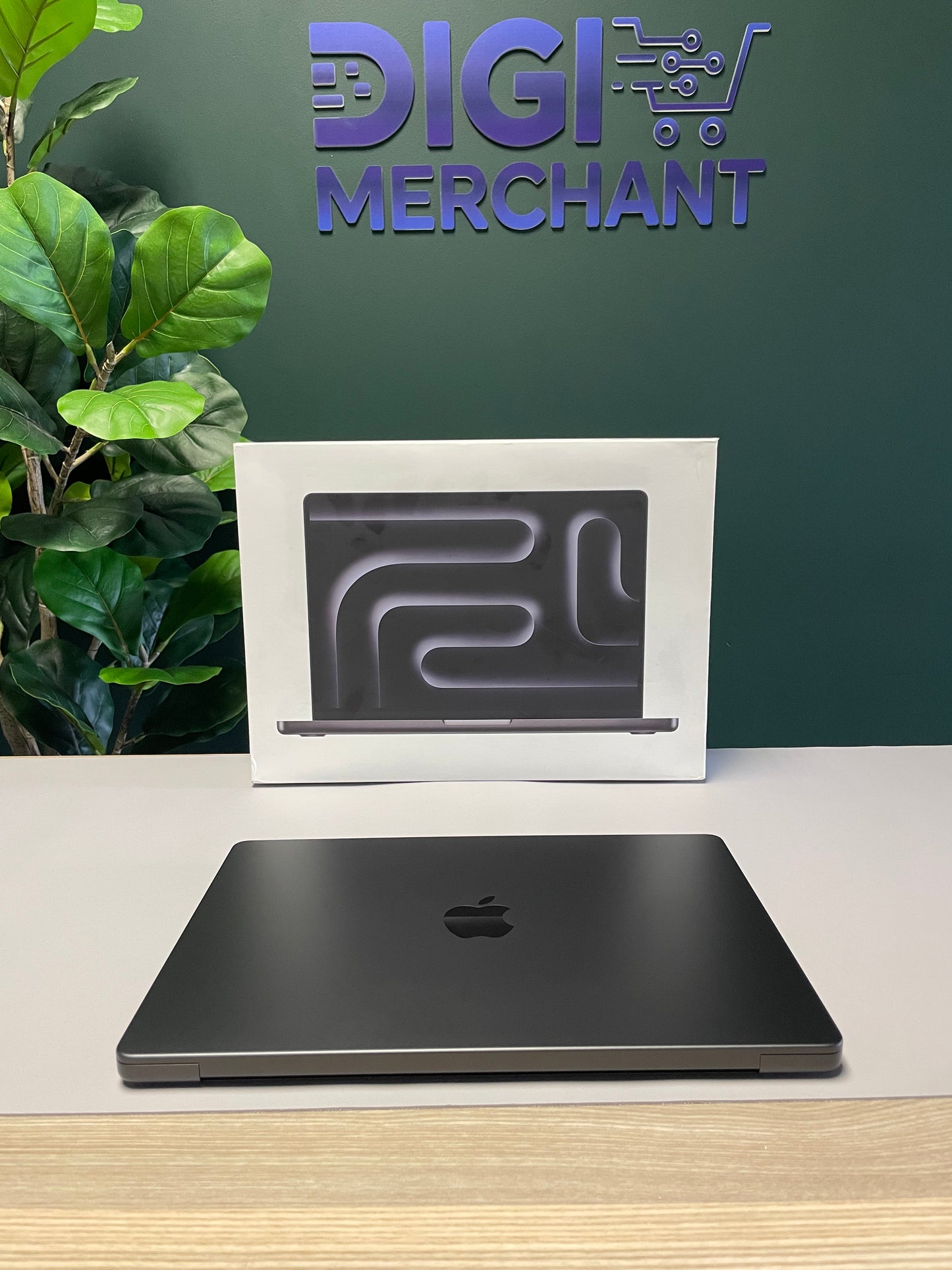 MacBook Pro 14-inch With M4 Chip 512GB | 16GB - Space Black (Pre-owned | Pristine)