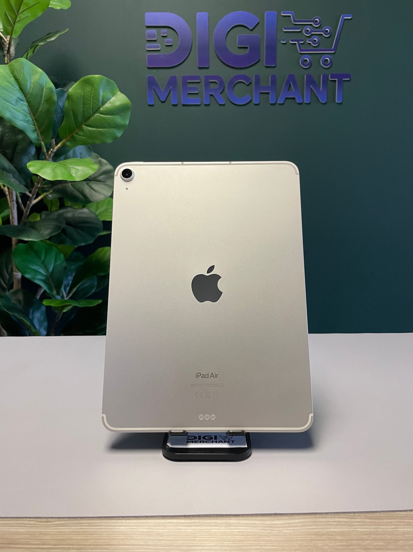 iPad Air 5th Gen M1 | 64GB | WiFi - Starlight (Pre-owned | A-Grade)