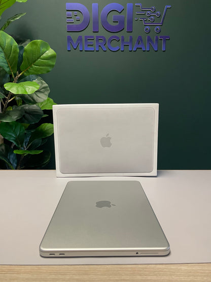 MacBook Neo 13-inch | A18 Pro | 512GB | 8GB - Silver (Pre-owned | Pristine)