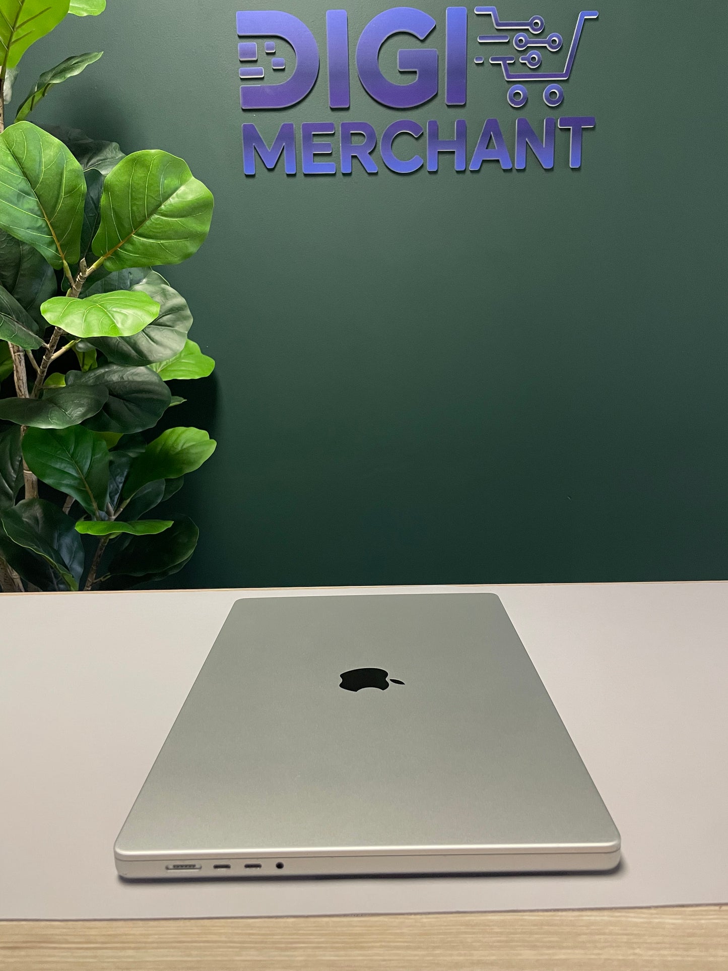 MacBook Pro 16-inch With M1 Pro Chip 512GB | 32GB - Silver  (Pre-owned | A-Grade)