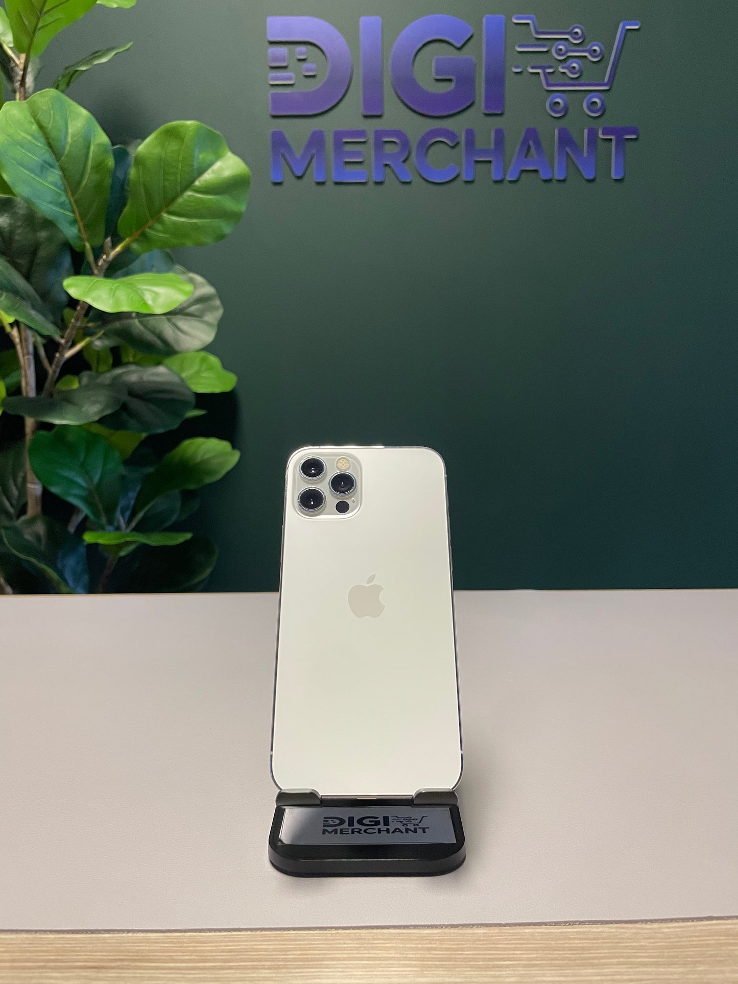 iPhone 12 Pro 128GB - Silver (Pre-owned | Pristine)
