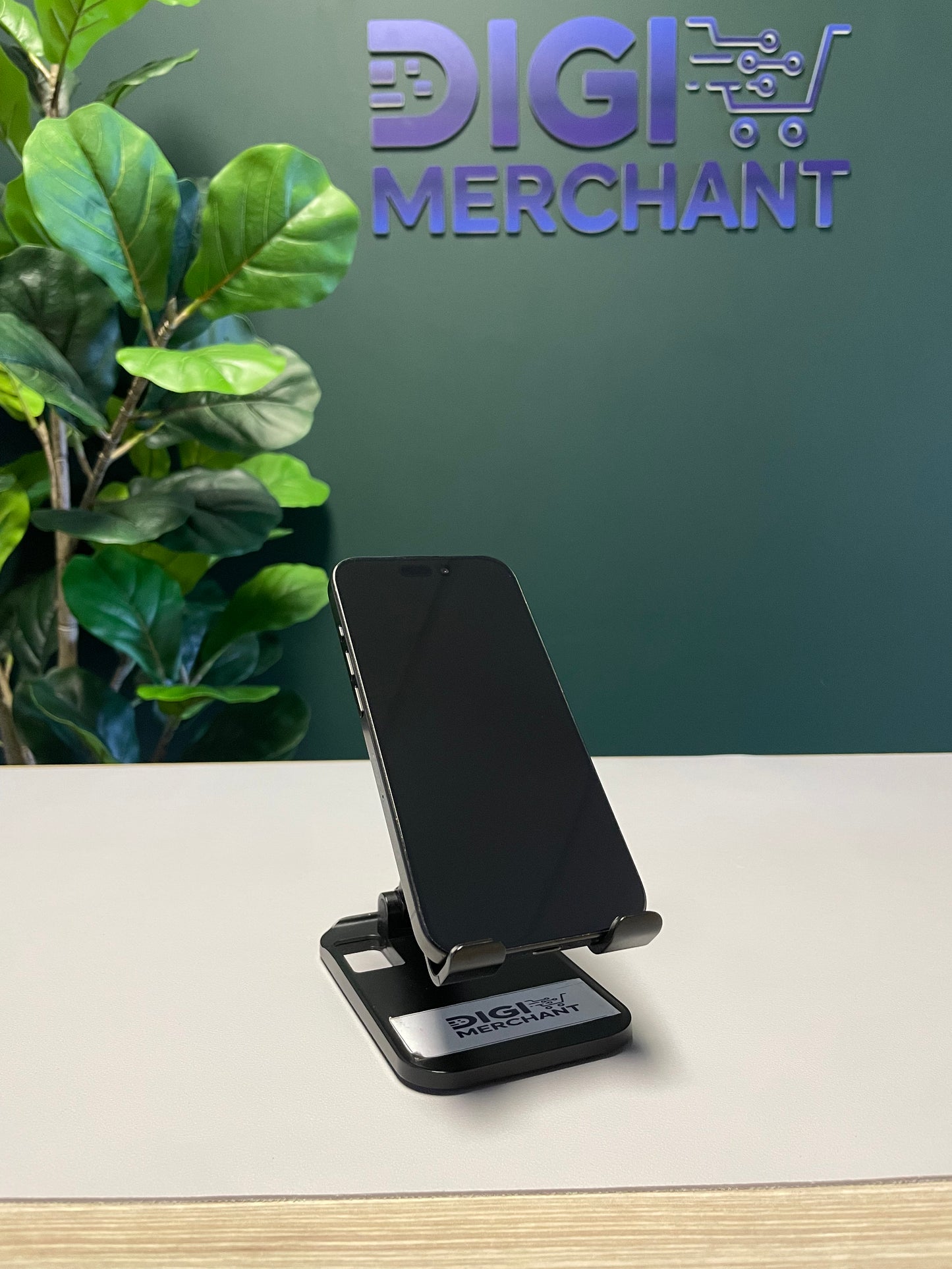 iPhone 15 Pro 128GB - Black Titanium (Pre-owned | A-Grade)