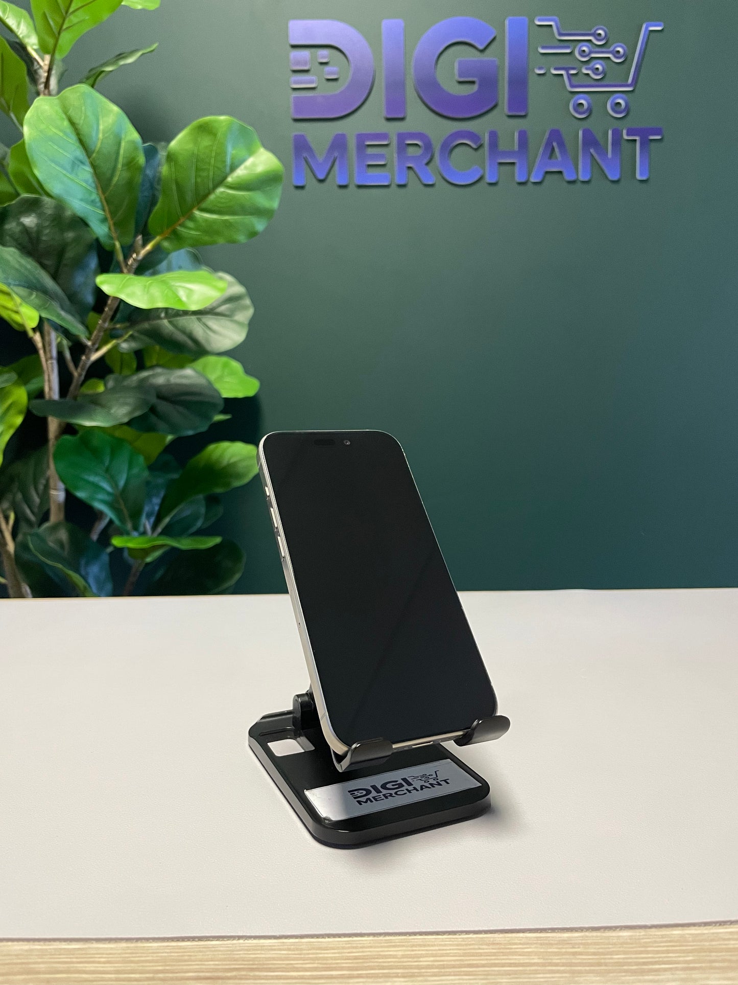 iPhone 15 Pro 256GB - Natural Titanium (Pre-owned | A-Grade)