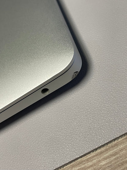 MacBook Air M1 - 256GB - Silver (Pre-owned | B-Grade)