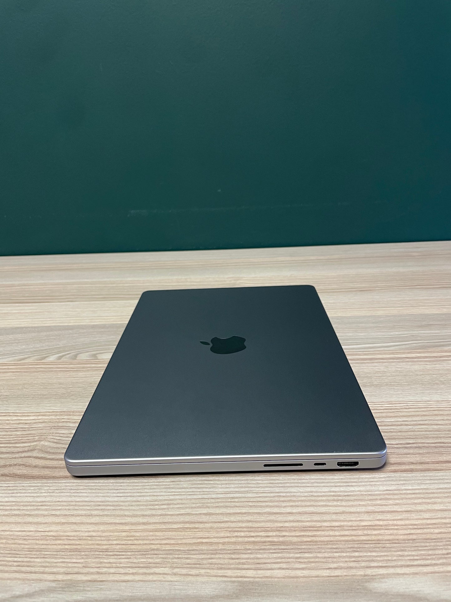 MacBook Pro 14-inch With M1 Pro Chip 512GB | 16GB - Space Grey (Pre-owned | B-Grade)