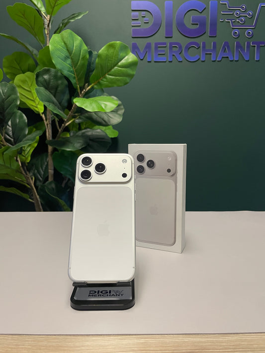 iPhone 17 Pro Max 512GB - Silver (Pre-owned | Pristine)