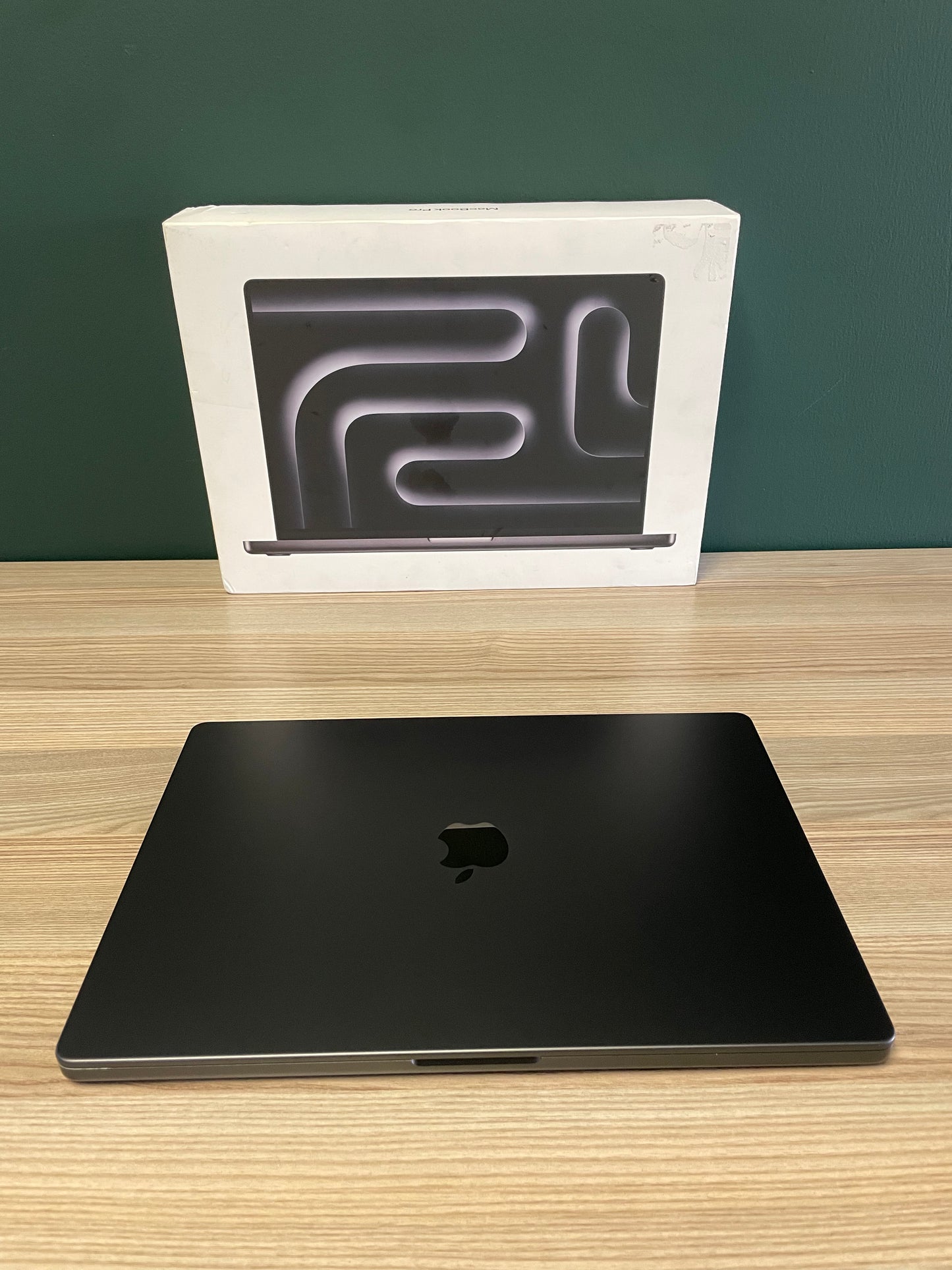 MacBook Pro 16-inch With M3 Pro Chip | 512GB | 18GB - Space Black (Pre-owned | A-Grade)