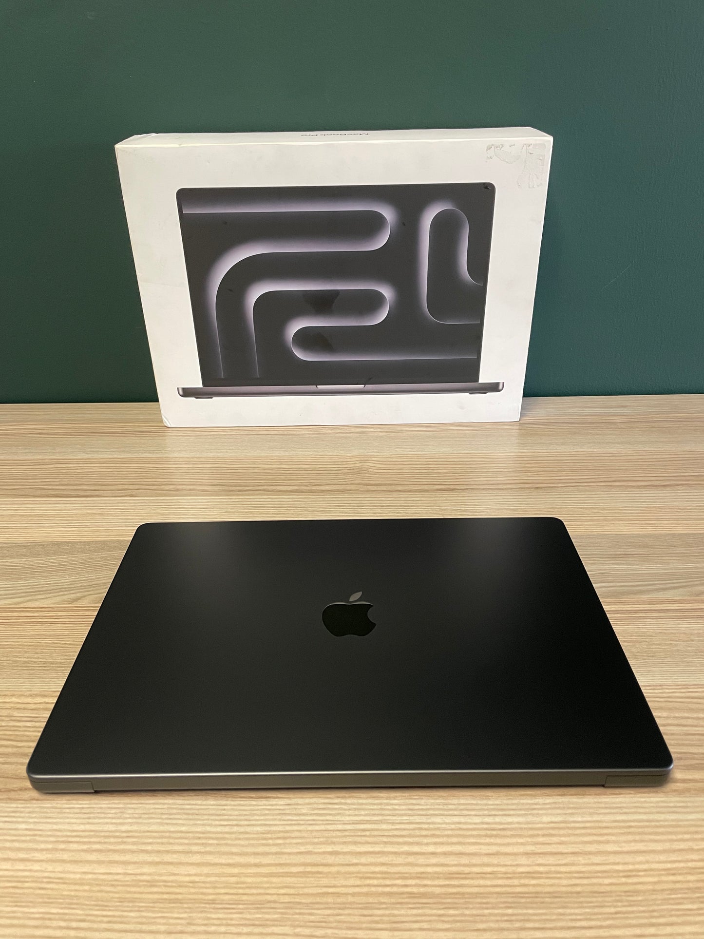 MacBook Pro 16-inch With M3 Pro Chip | 512GB | 18GB - Space Black (Pre-owned | A-Grade)
