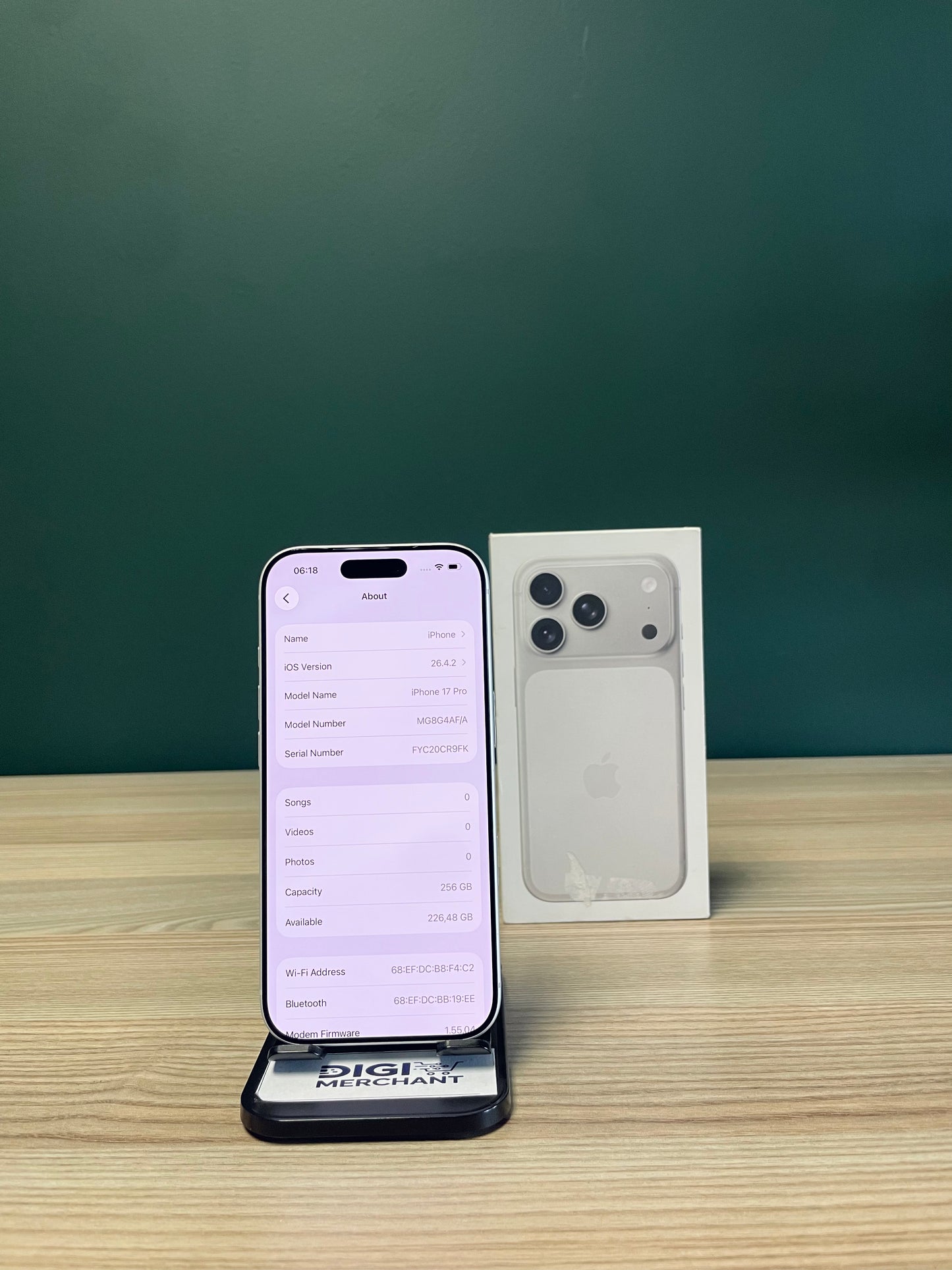 iPhone 17 Pro 256GB - Silver (Pre-owned | B-Grade)