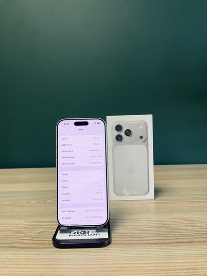 iPhone 17 Pro 256GB - Silver (Pre-owned | B-Grade)